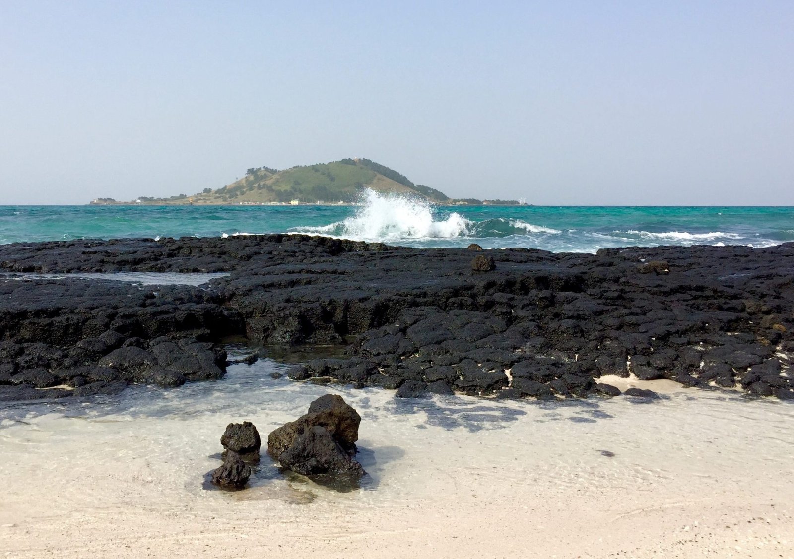 Hyeopjae beach 협재해수욕장 Jeju - Roamad
