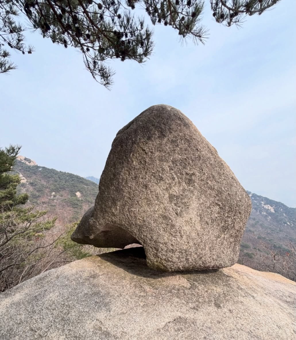Weirdly resting rock