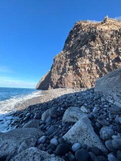 Another few winter days! Two visits to Tazacorte. Great seaside town next to huge cliffs and black sandy beach. Wine and pizza by the sea!!